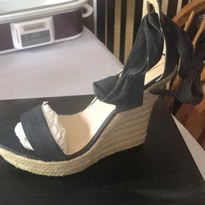 BNIB Guilty Soles Katie wedge sandal